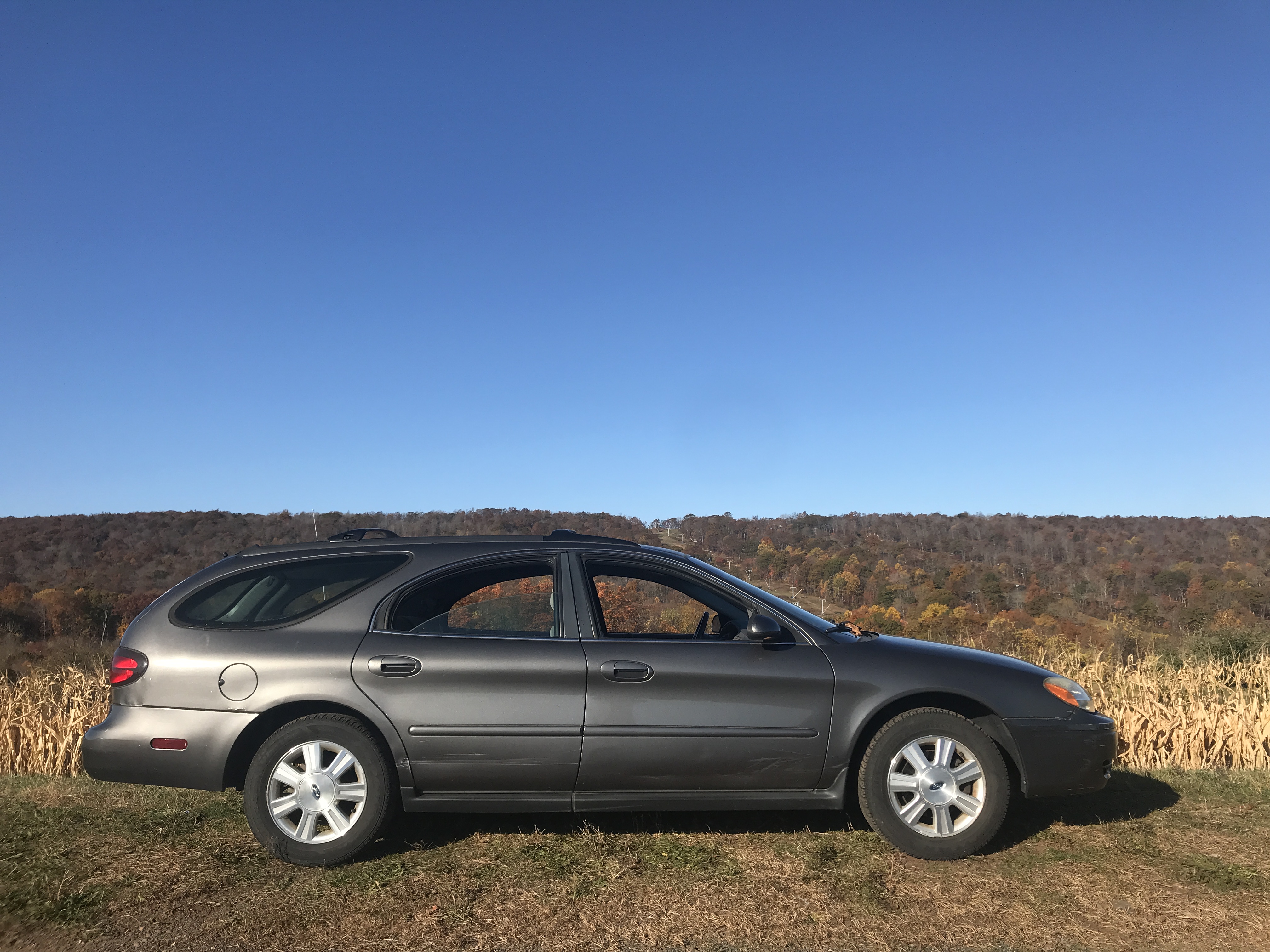 2005 Ford Taurus S Comfort Wagon — photo 2